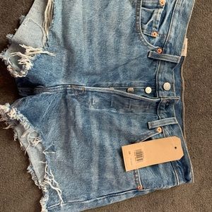 Levi blue denim high wasted shorts